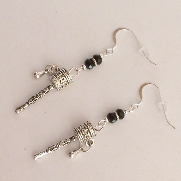 Prayer wheel earrings - Picture 2 of 3